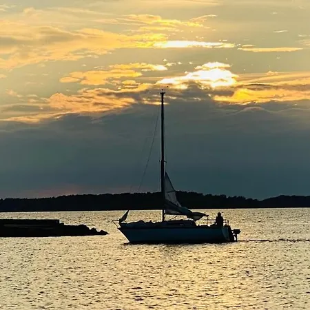 1 - En Voilier, Croiseur Habitable - Bateau Botel